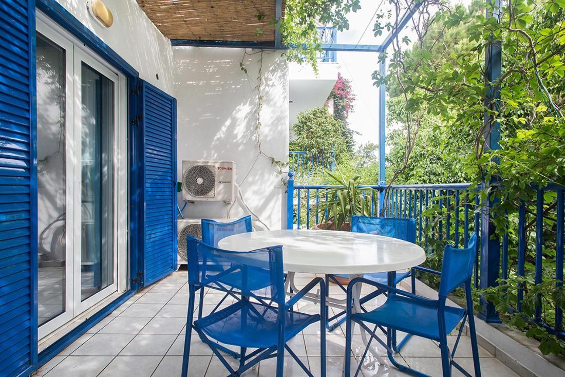 غزيلوكاسترون Daphne'S Club Hotel Apartments المظهر الخارجي الصورة