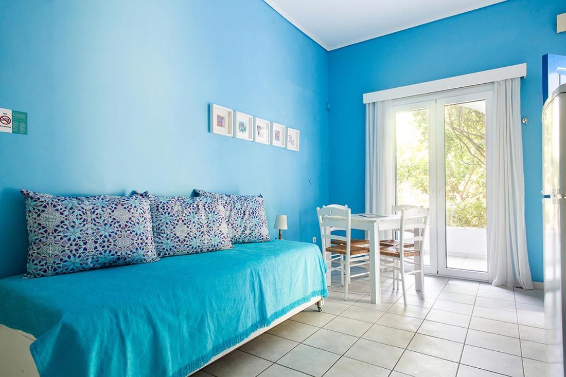 غزيلوكاسترون Daphne'S Club Hotel Apartments المظهر الخارجي الصورة