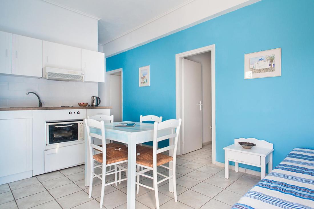 غزيلوكاسترون Daphne'S Club Hotel Apartments المظهر الخارجي الصورة