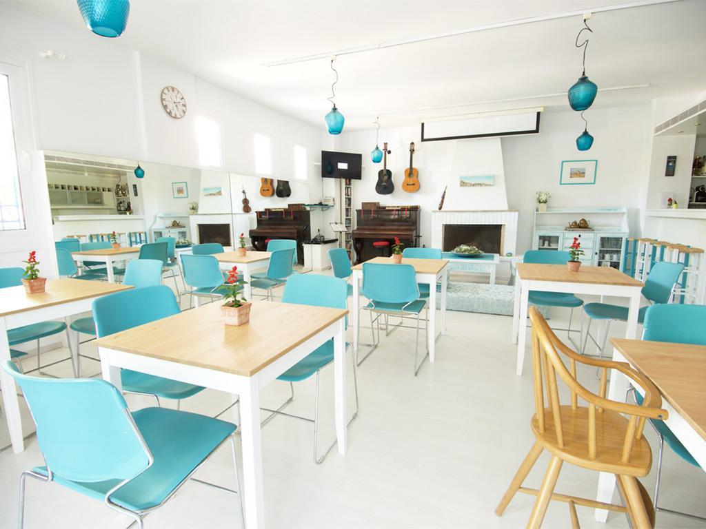 غزيلوكاسترون Daphne'S Club Hotel Apartments المظهر الخارجي الصورة